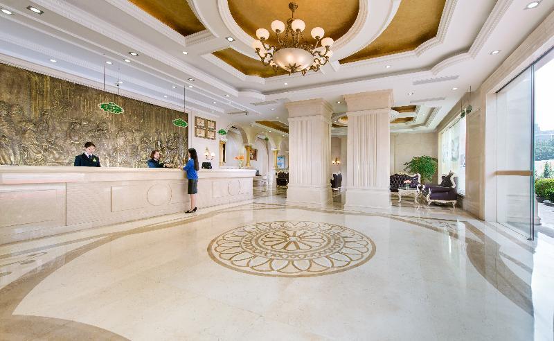 Vienna International Hotel Guangzhou Railway Station Экстерьер фото