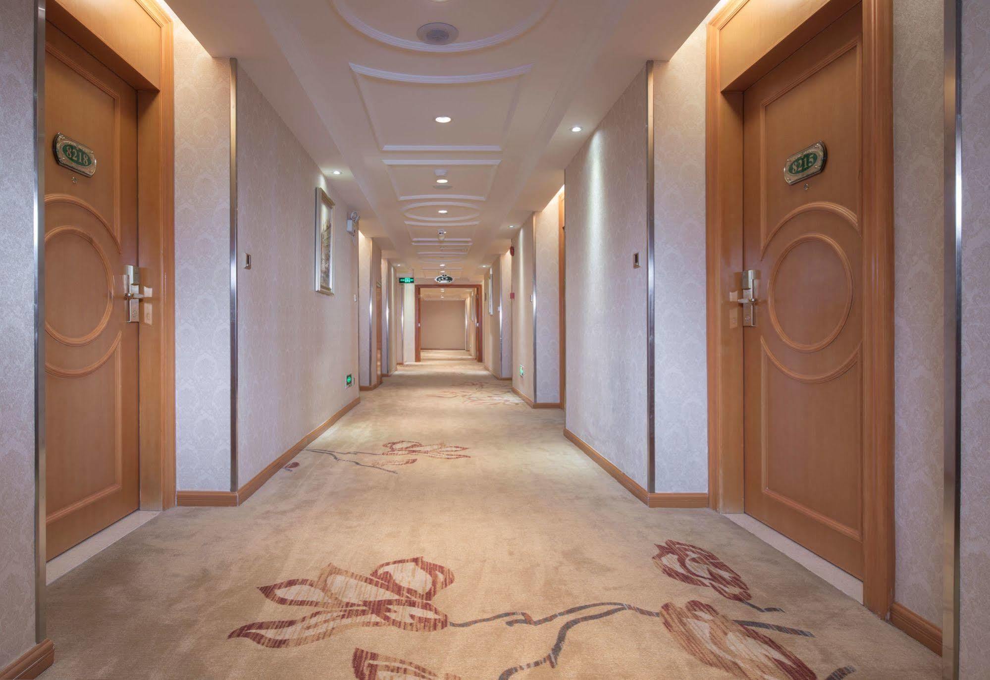 Vienna Hotel Гуанчжоу Экстерьер фото